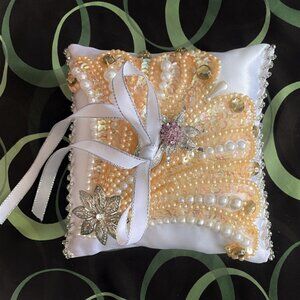 Bridal Wedding Ring Pilllow OOAK wt beads and sequins. Ameynra design handwork